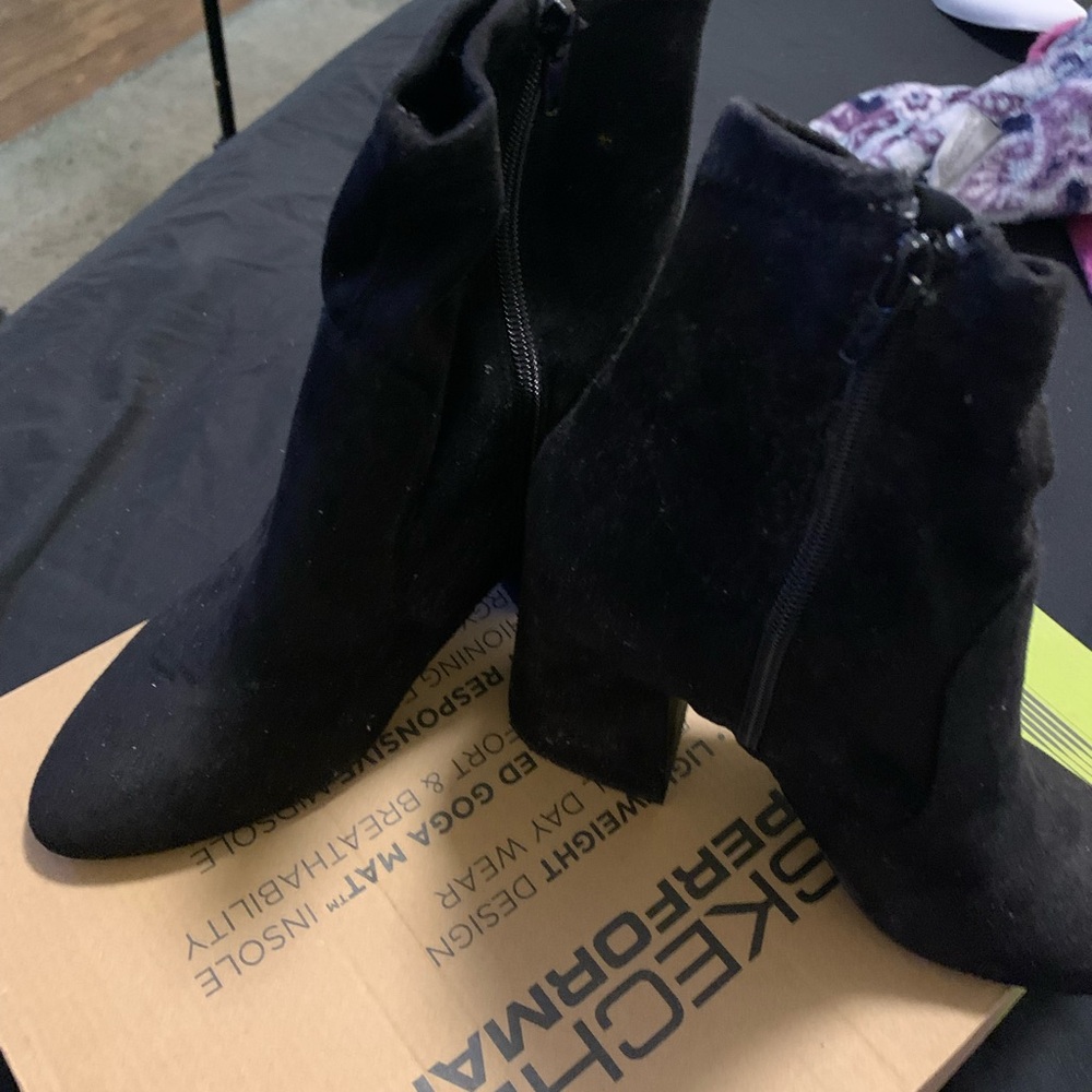 Skechers Black Heeled Boots with Chunky Block Heel